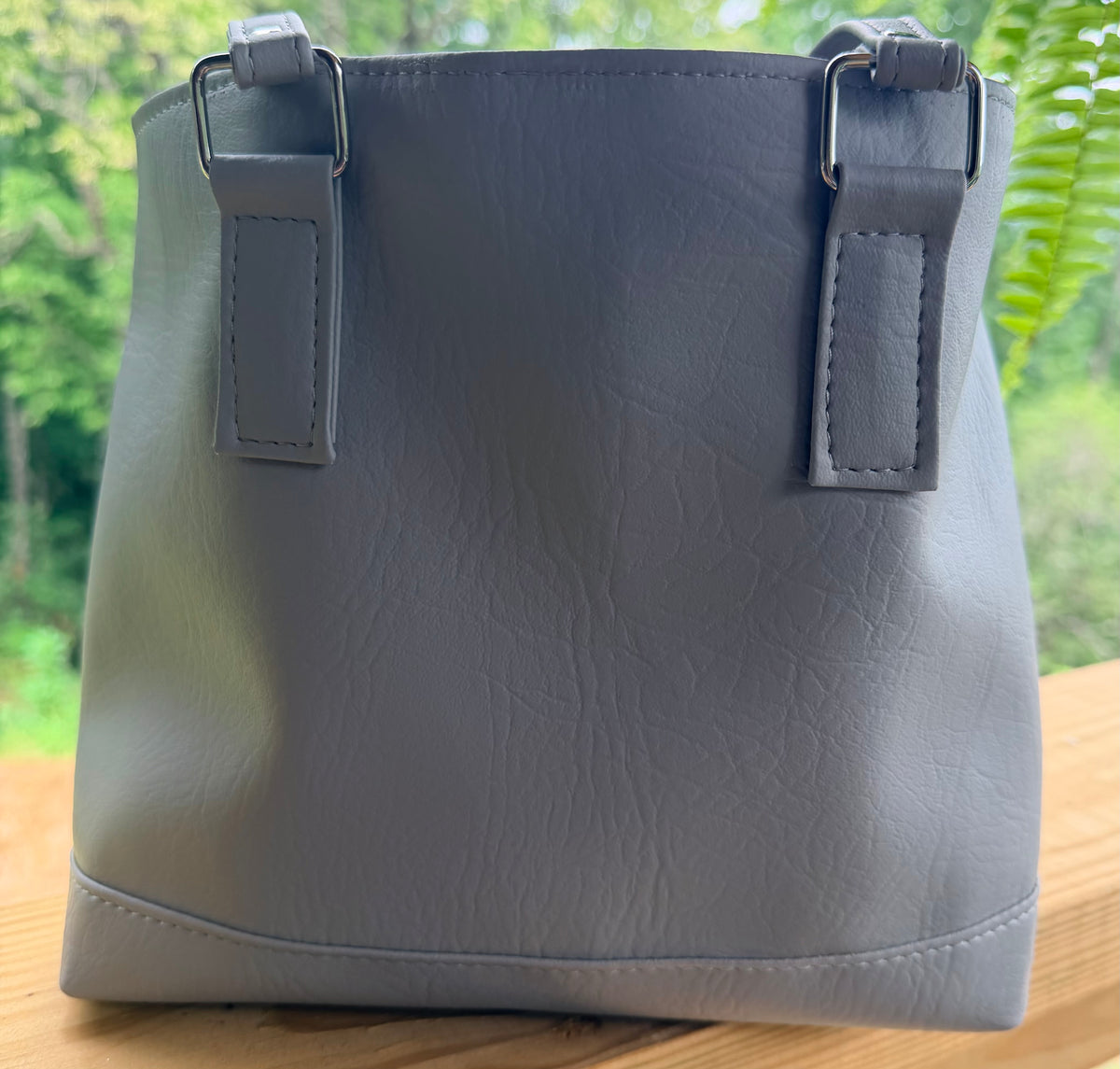 Mini B Handbag with Pockets and Magnetic Closure
